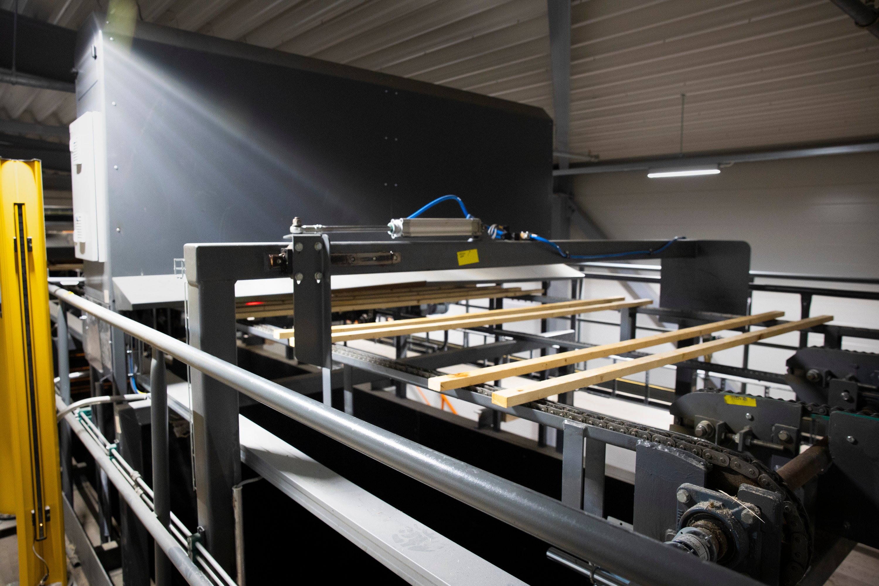 Sticks_Sorting_Line_01